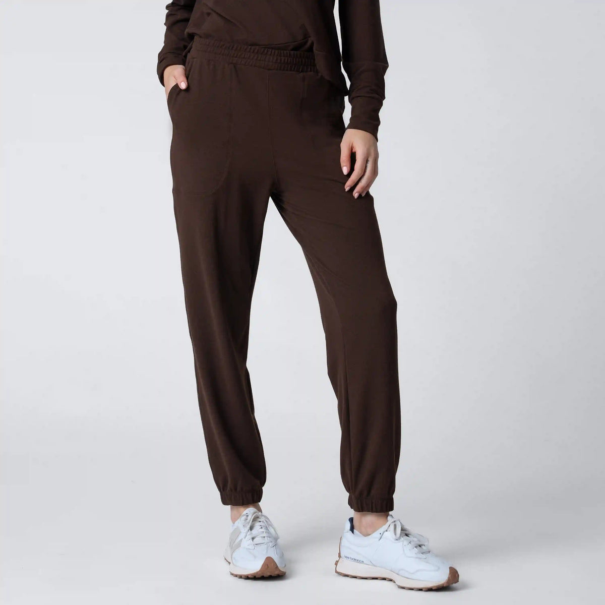 Tempo Ease Jogger | Solid - Cocoa