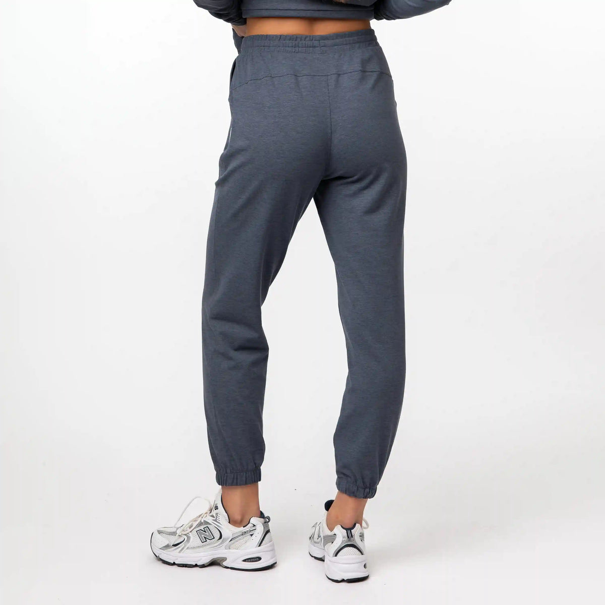 Tempo Ease Jogger | Heather - Postgame Grey/Everest Grey