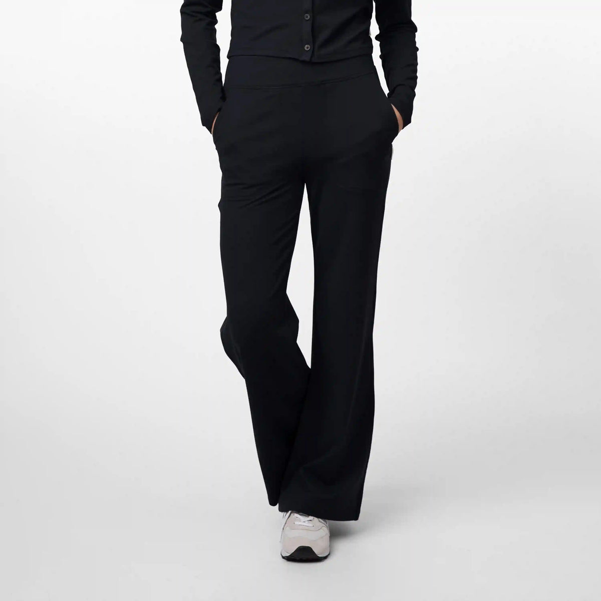 Tempo Wide-Leg Pant | Solid - Midnight Black
