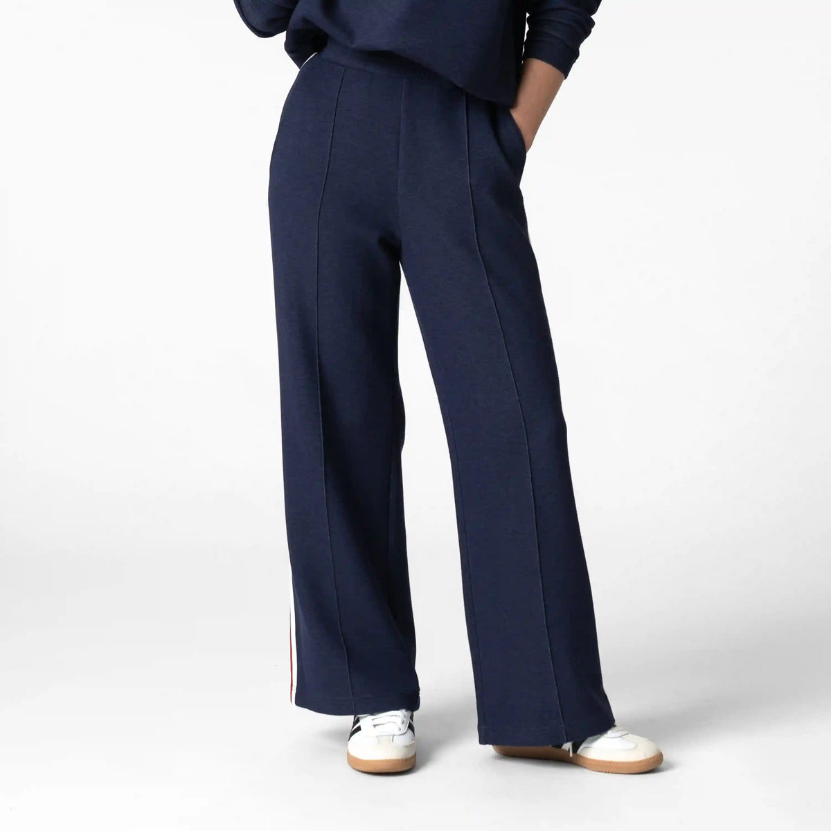 Aspire Pintuck Pant | Heather - Indigo Blue - White/Cardinal Red